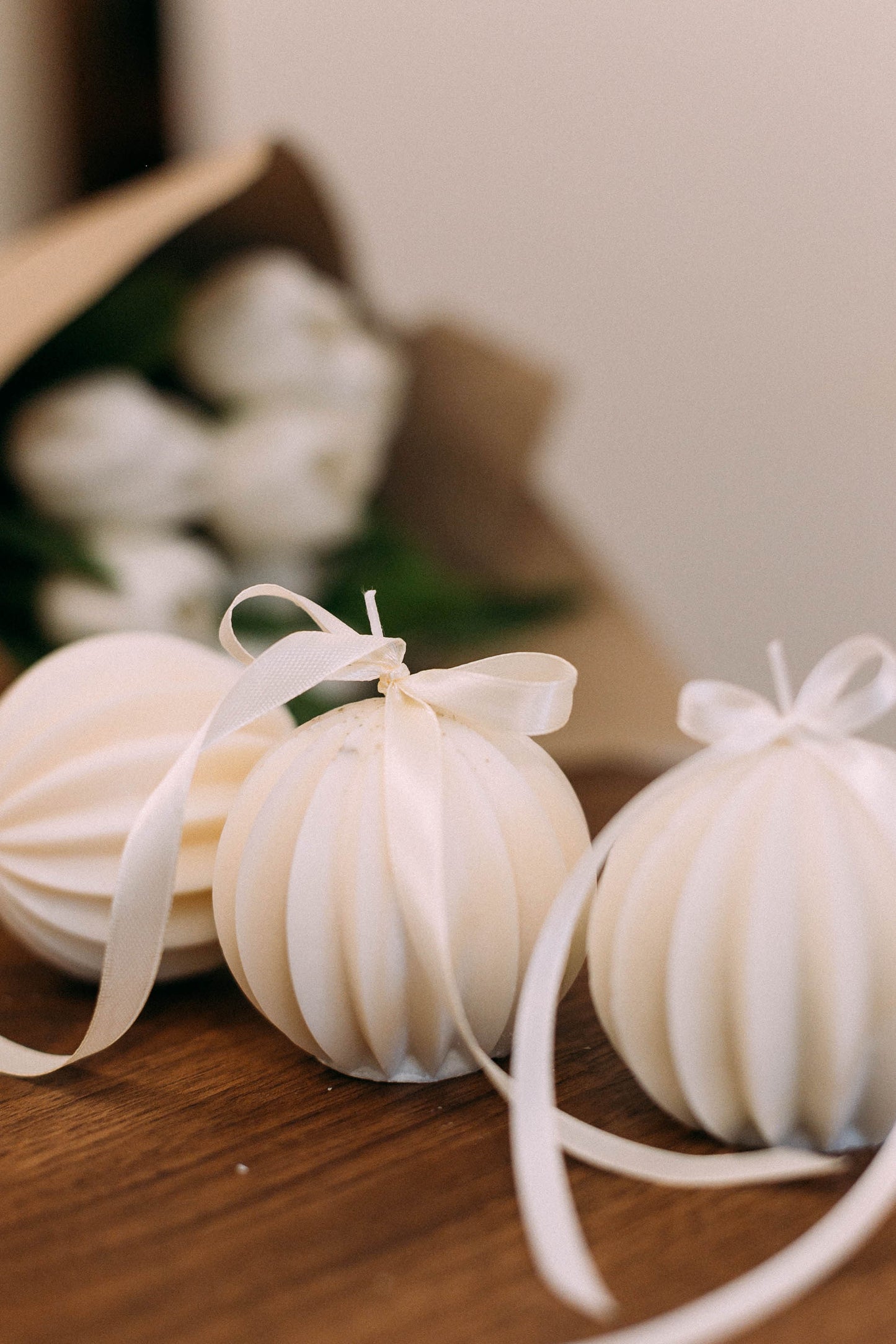 DESIGN CANDLE - CHRISTMAS BAUBLE